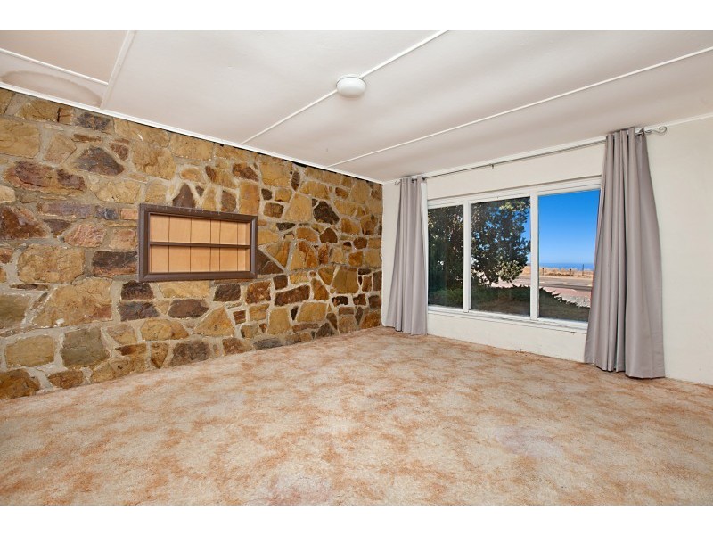 77 Esplanade and 5 Benny Avenue, Port Noarlunga SA 5167