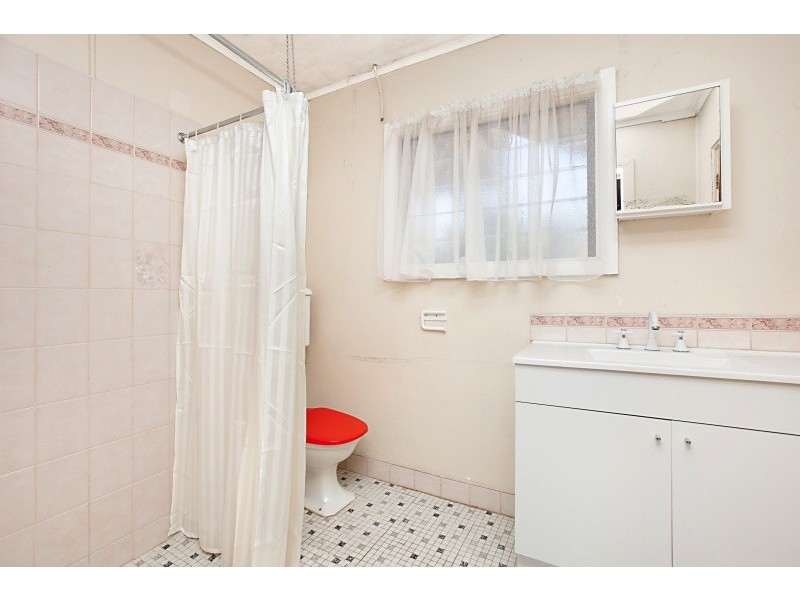 77 Esplanade and 5 Benny Avenue, Port Noarlunga SA 5167