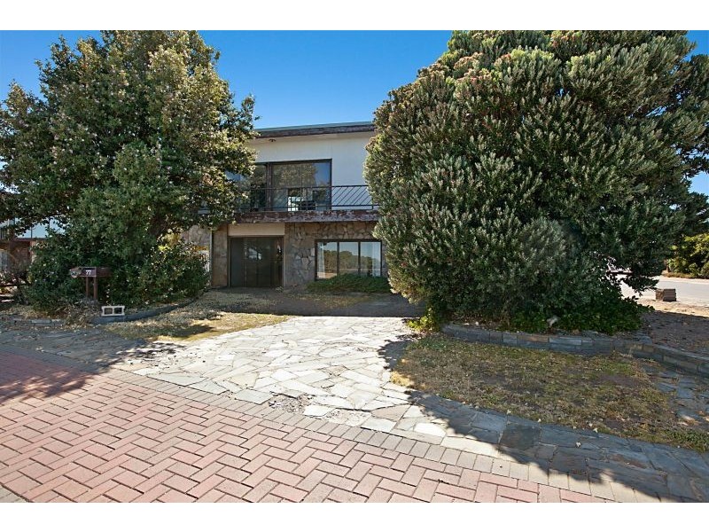 77 Esplanade and 5 Benny Avenue, Port Noarlunga SA 5167