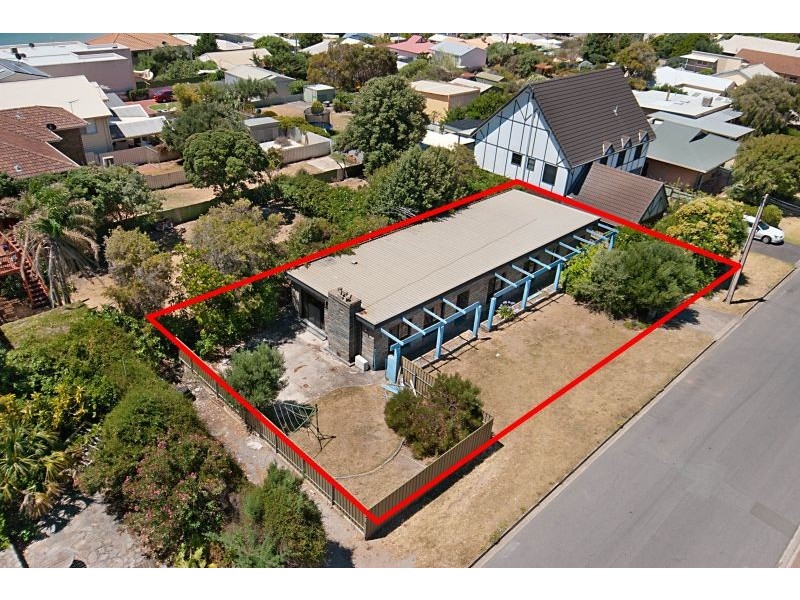 77 Esplanade and 5 Benny Avenue, Port Noarlunga SA 5167