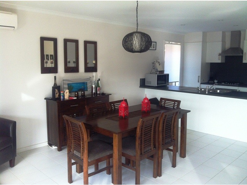 8 Angle Road, Seaford Meadows SA 5169