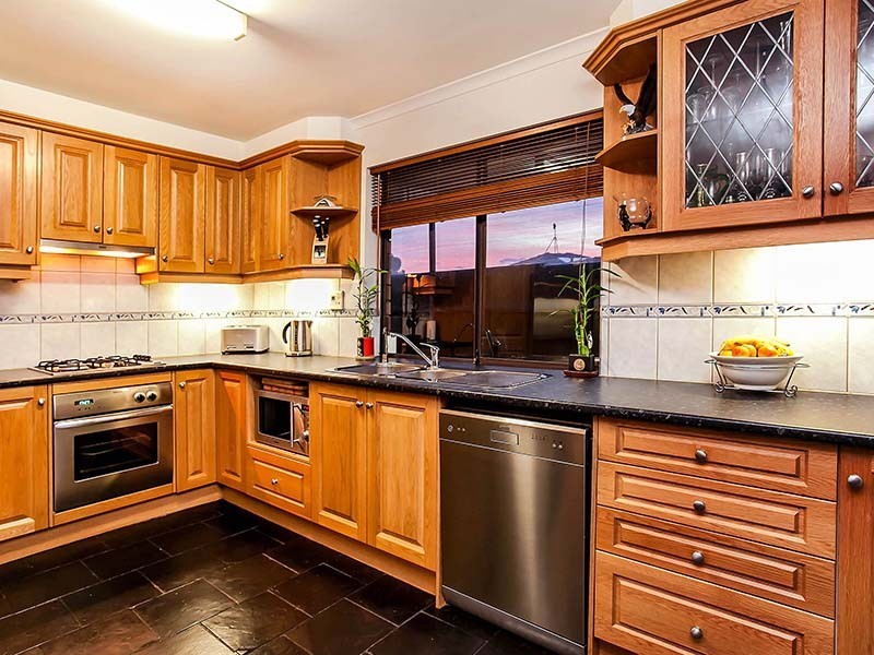 3 Madge Court, Woodcroft SA 5162