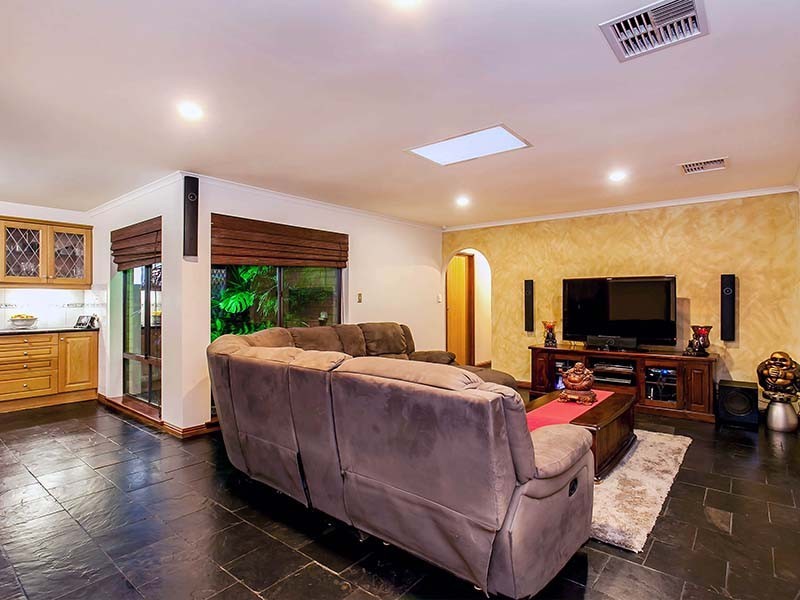 3 Madge Court, Woodcroft SA 5162