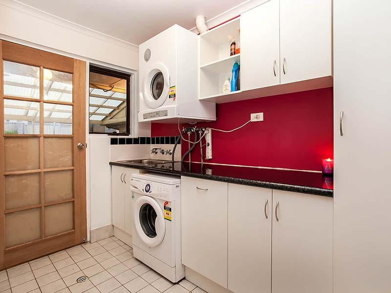 3 Madge Court, Woodcroft SA 5162