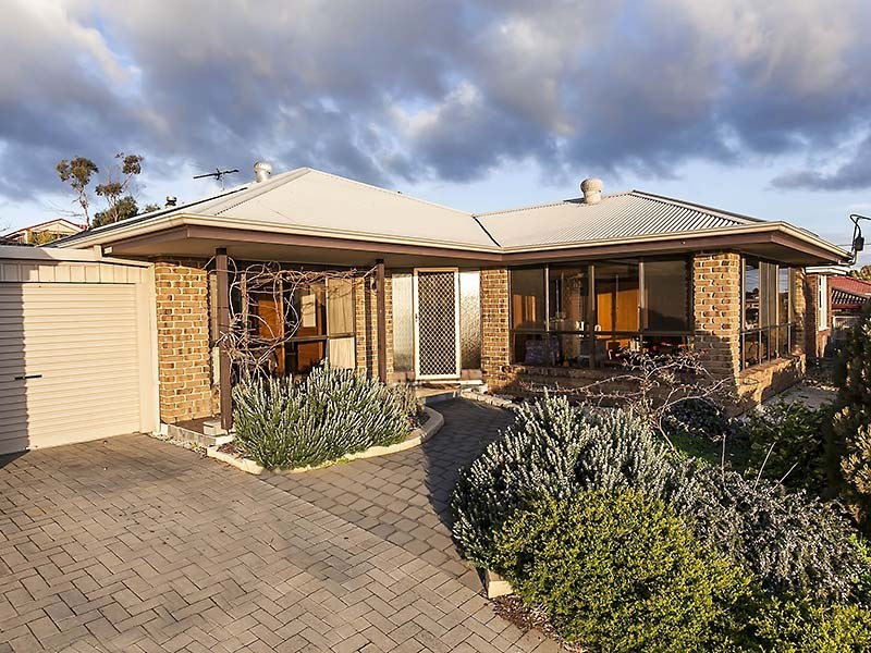 14 Burrington Street, Hallett Cove SA 5158