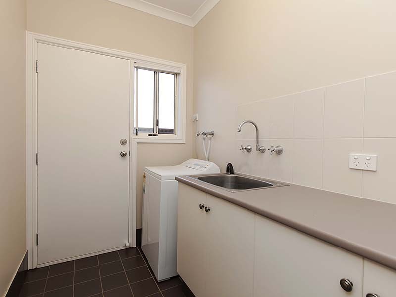 21 Griffiths Drive, Moana SA 5169