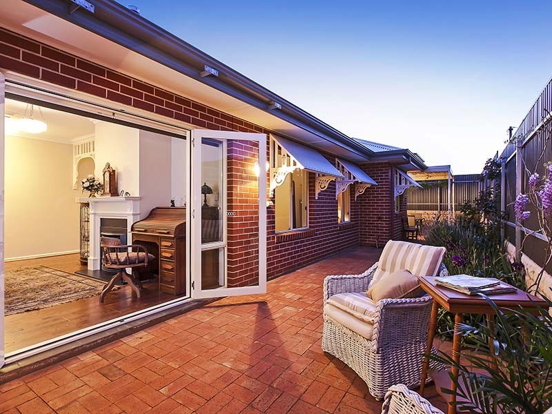 21 Griffiths Drive, Moana SA 5169