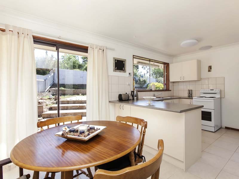 21 Flinders Crescent, Hackham SA 5163