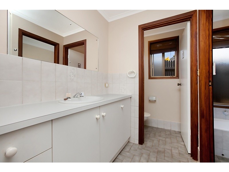 3 Emmanuel Court, Christie Downs SA 5164