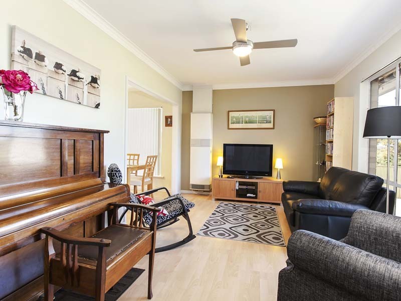 26 Suzanne Avenue, Morphett Vale SA 5162