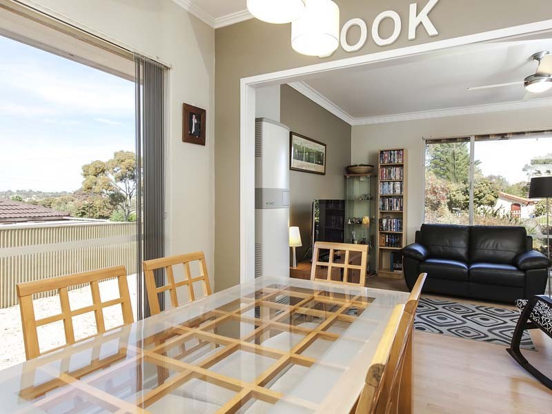 26 Suzanne Avenue, Morphett Vale SA 5162