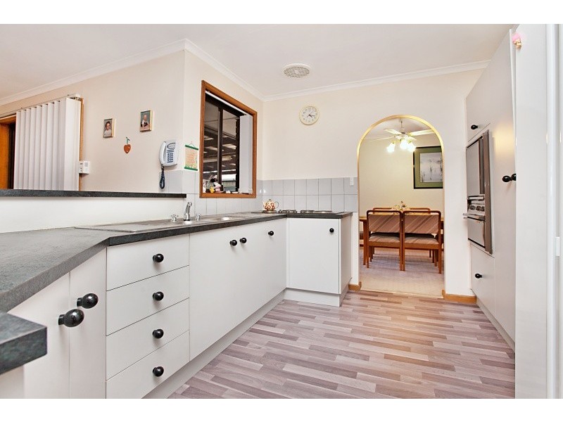 10 Woodcroft Drive, Morphett Vale SA 5162