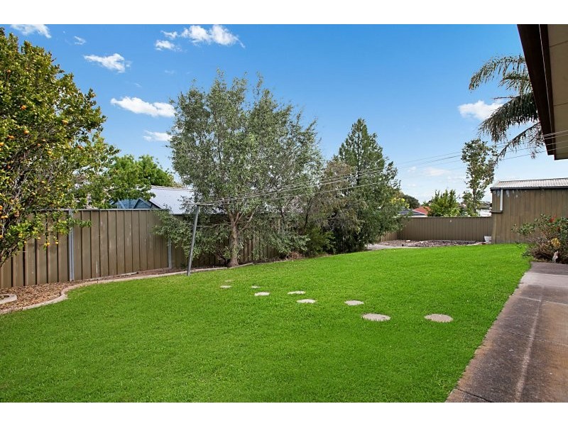 10 Woodcroft Drive, Morphett Vale SA 5162