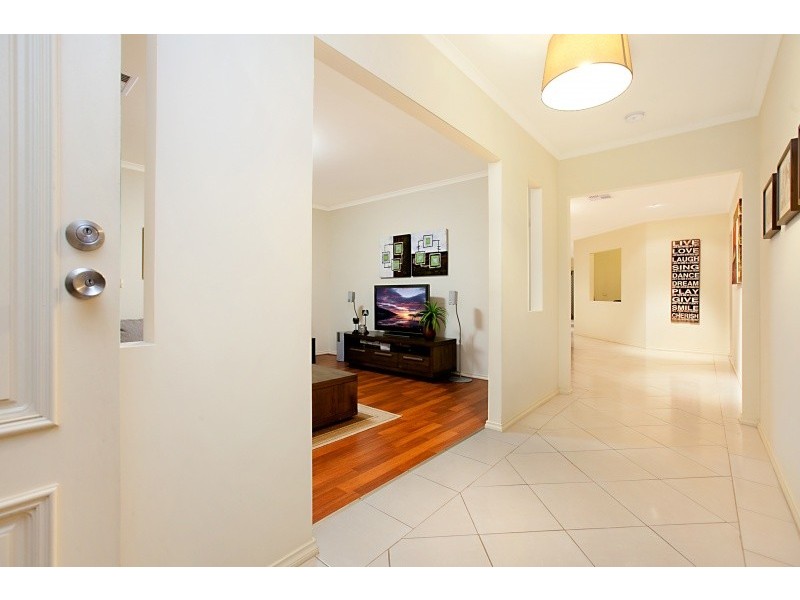 15 Newfield Drive, Reynella SA 5161