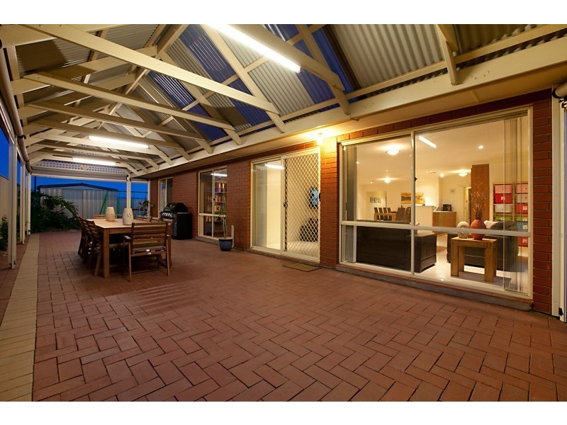 15 Newfield Drive, Reynella SA 5161