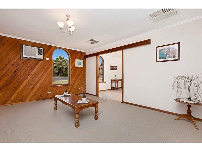 9 Abbott Avenue, Morphett Vale SA 5162