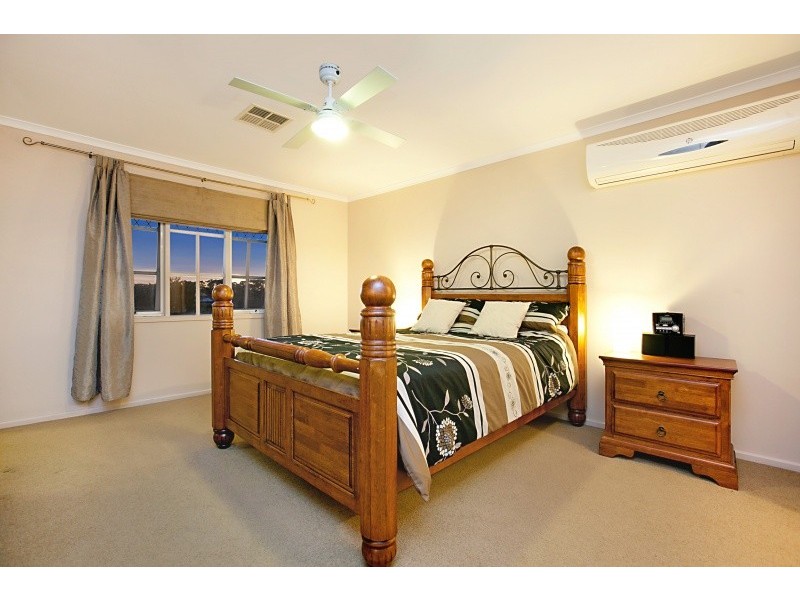 27 Walford Drive, Onkaparinga Hills SA 5163