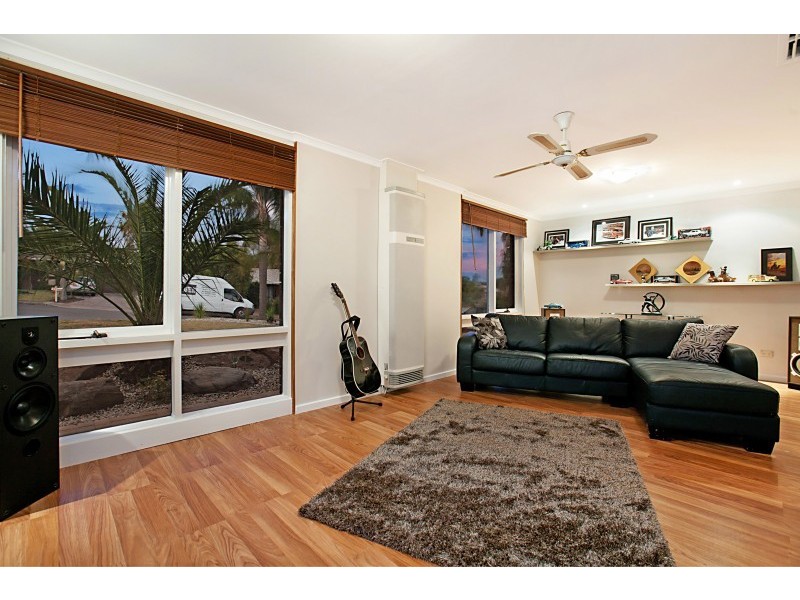 4 Insley Court, Trott Park SA 5158