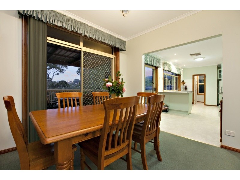 6 Rudge Close, Happy Valley SA 5159