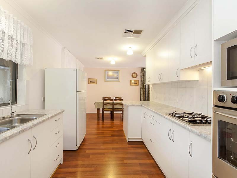 13 Claridge Court, Huntfield Heights SA 5163
