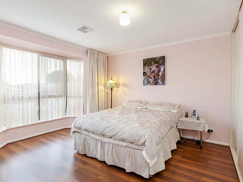 13 Claridge Court, Huntfield Heights SA 5163