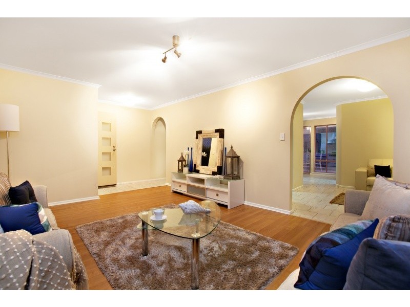 8 Ashford Court, Moana SA 5169