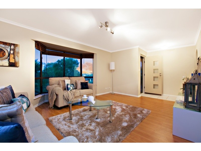 8 Ashford Court, Moana SA 5169