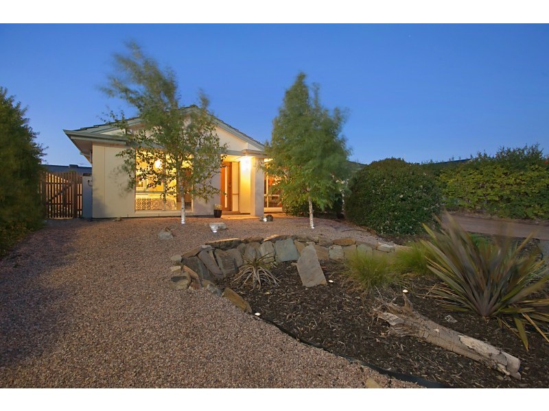 24 Alana Walk, Woodcroft SA 5162