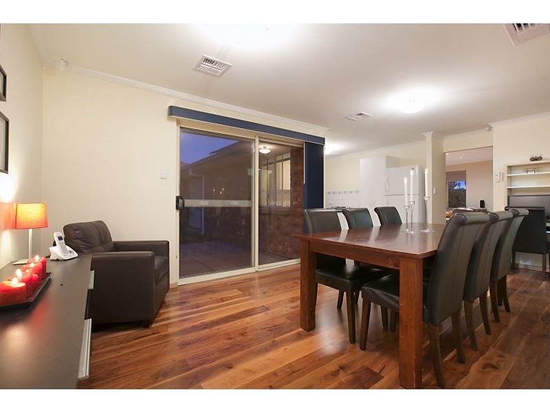 24 Alana Walk, Woodcroft SA 5162