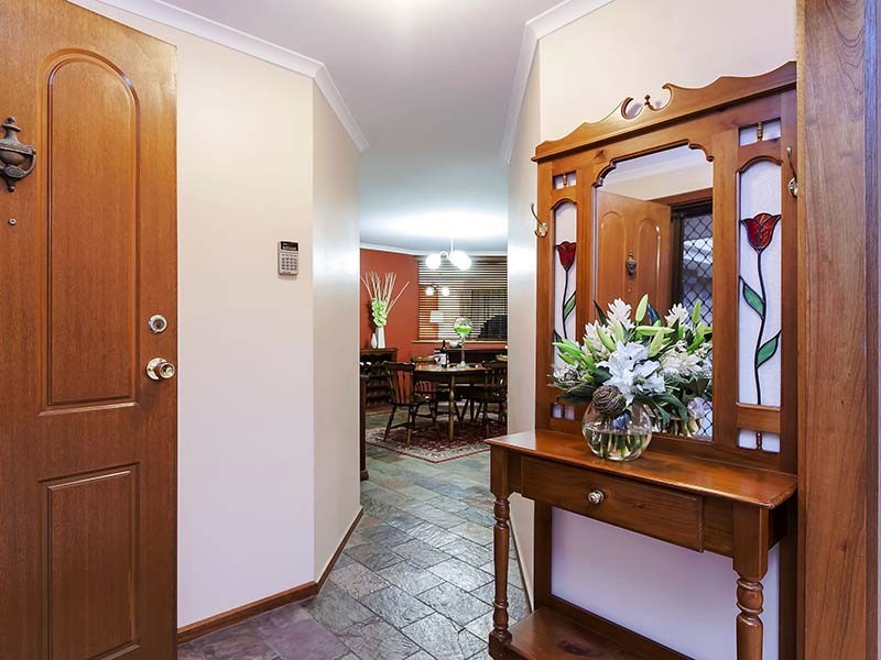 27 Begonia Street, Morphett Vale SA 5162