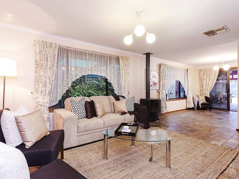 27 Begonia Street, Morphett Vale SA 5162