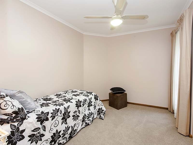 27 Begonia Street, Morphett Vale SA 5162