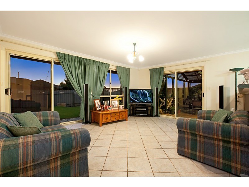 65 Tobin Crescent, Woodcroft SA 5162