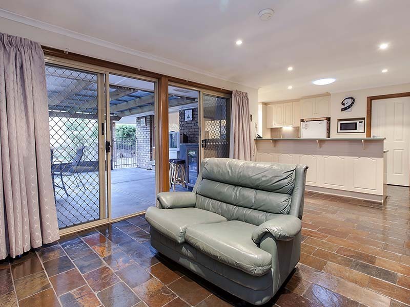 10 Allman Avenue, Woodcroft SA 5162