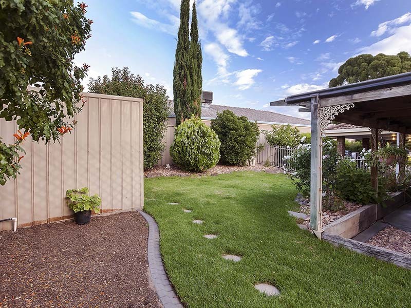 10 Allman Avenue, Woodcroft SA 5162