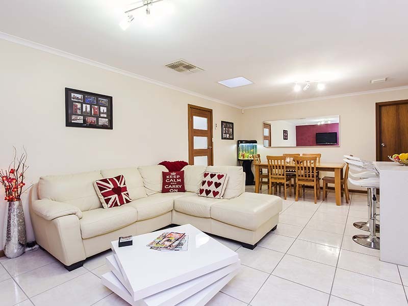 6 Furioso Drive, Woodcroft SA 5162