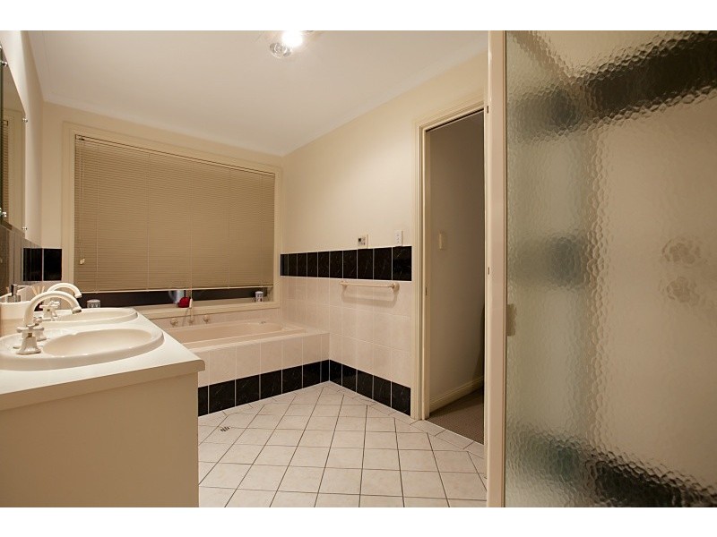 15 Georgia Avenue, Grange SA 5022