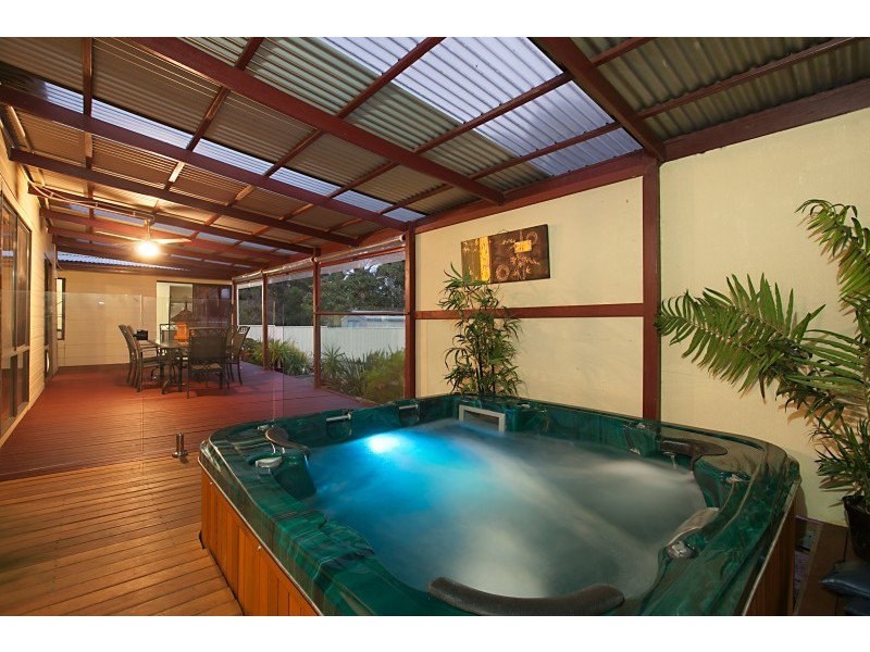 8 Manor Court, Morphett Vale SA 5162