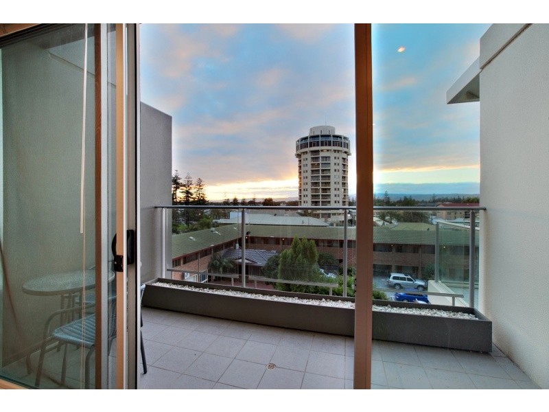 418/27 Colley Terrace, Glenelg SA 5045