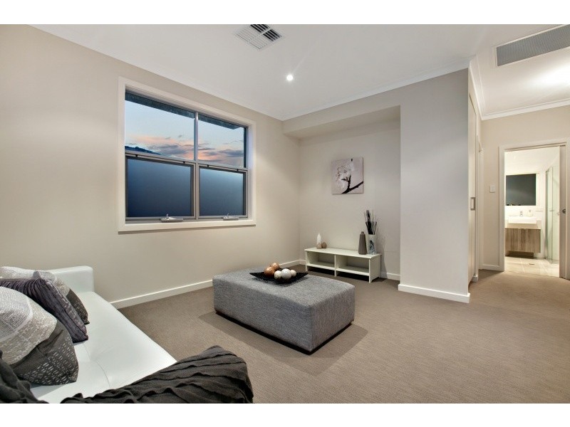 4, 12 Nedland Crescent, Port Noarlunga South SA 5167