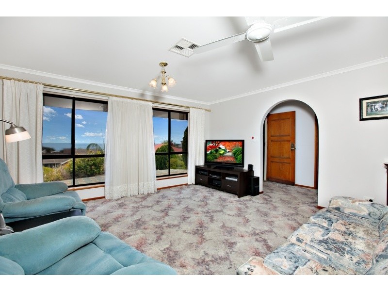 15 Genoa Court, Hallett Cove SA 5158