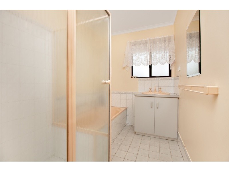 15 Genoa Court, Hallett Cove SA 5158