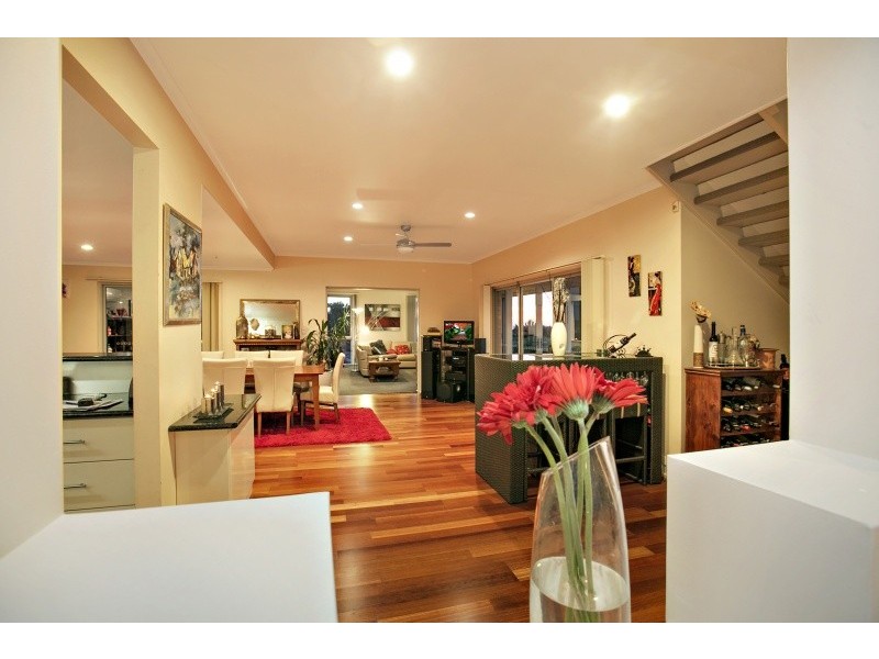 1 Maidencombe Drive, Moana SA 5169