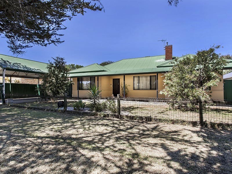 6 Griffiths Drive, Moana SA 5169