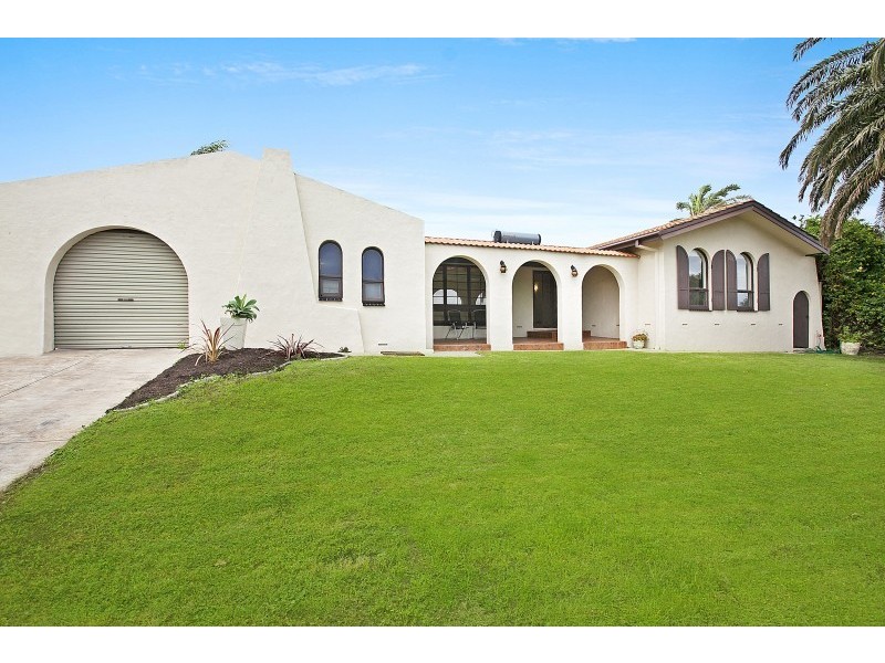 22 Madeline Crescent, Hallett Cove SA 5158