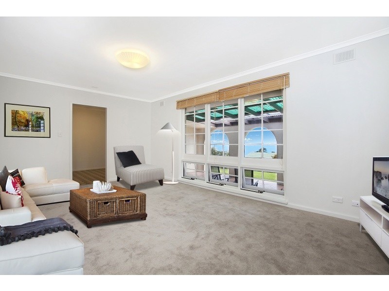 22 Madeline Crescent, Hallett Cove SA 5158