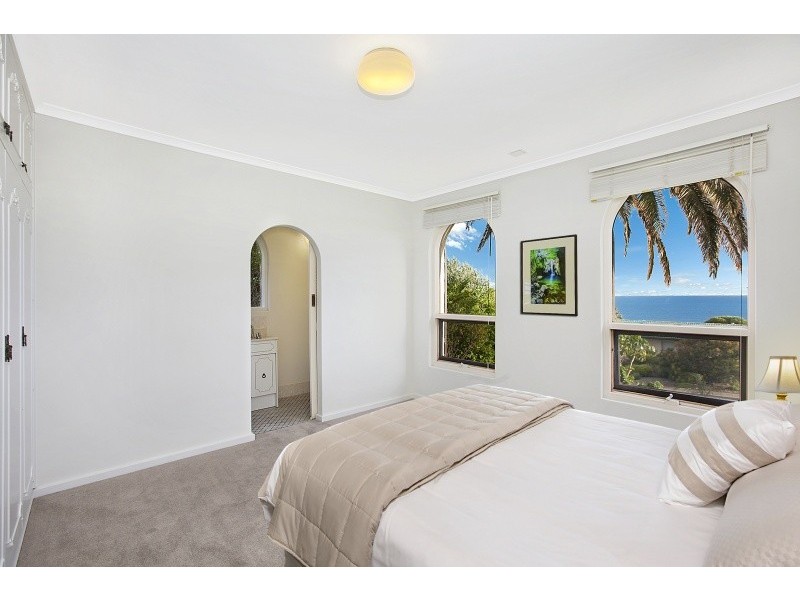 22 Madeline Crescent, Hallett Cove SA 5158