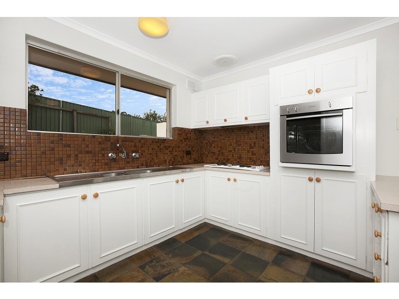 22 Madeline Crescent, Hallett Cove SA 5158