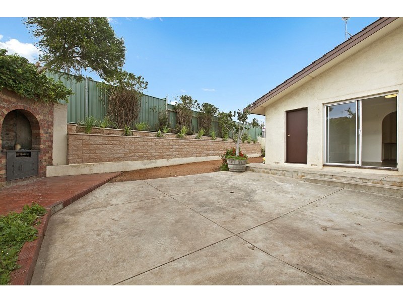 22 Madeline Crescent, Hallett Cove SA 5158