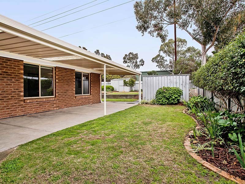 31 Moncur Street, Woodcroft SA 5162